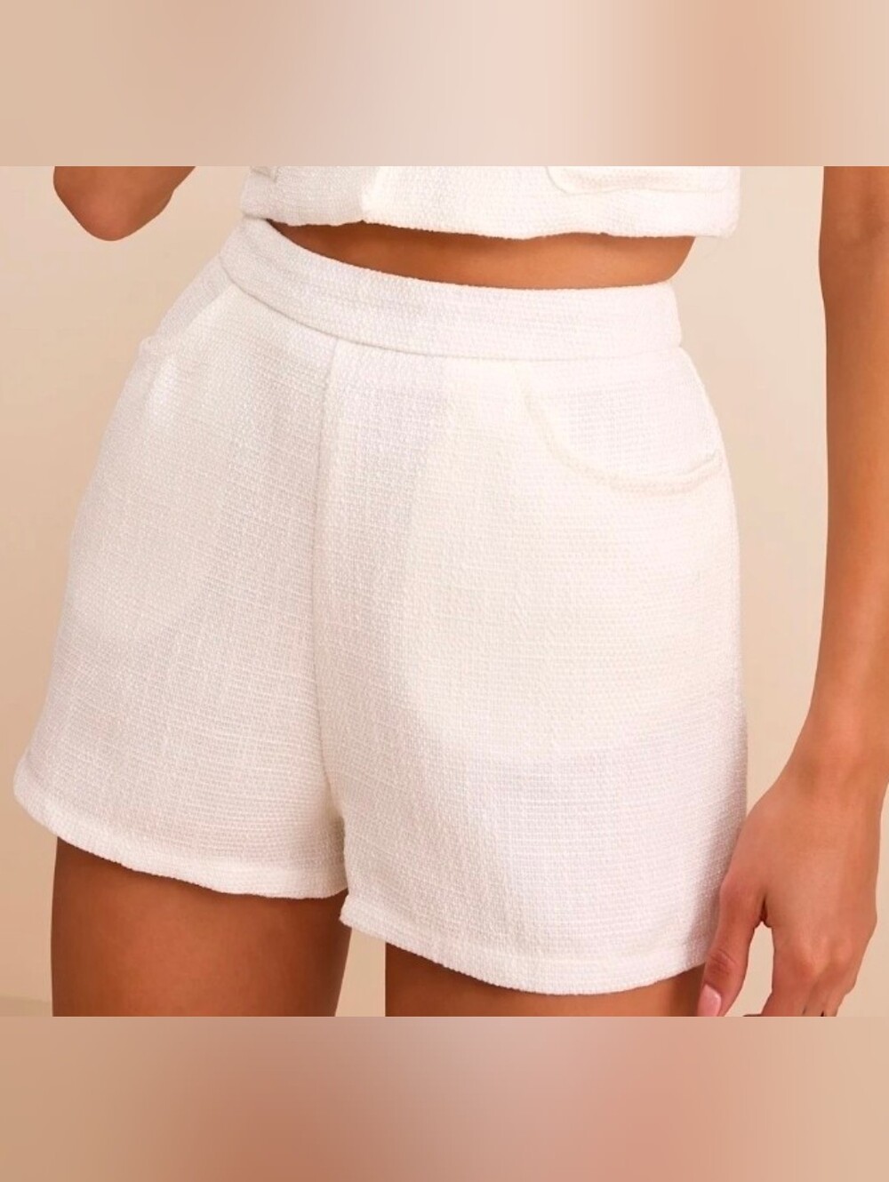 Lulu's White Textured High-Rise Tailored Linen Feel Shorts Zip Back Sz M